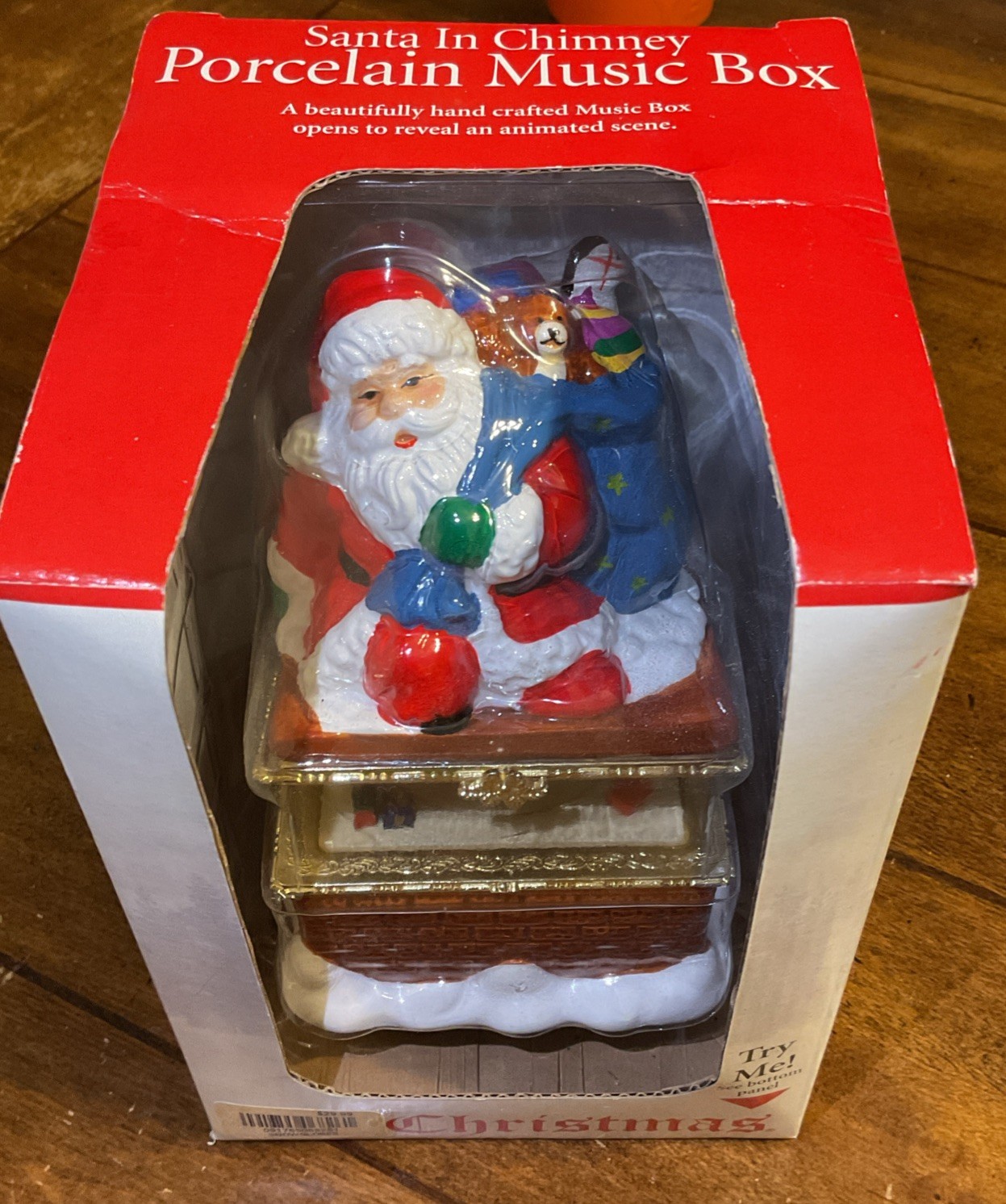 Mr. Christmas MUSIC BOX  SANTA IN CHIMNEY 2002   Animated Scene