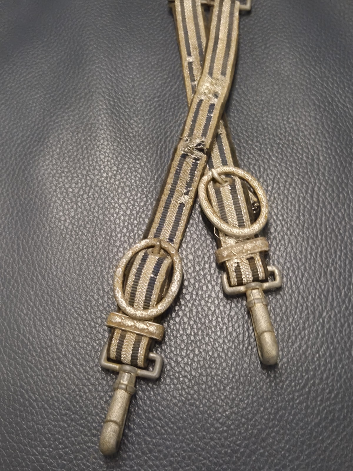 WW2 Genuine German  Luftwaffe Hanger set, straps set, with traces of service