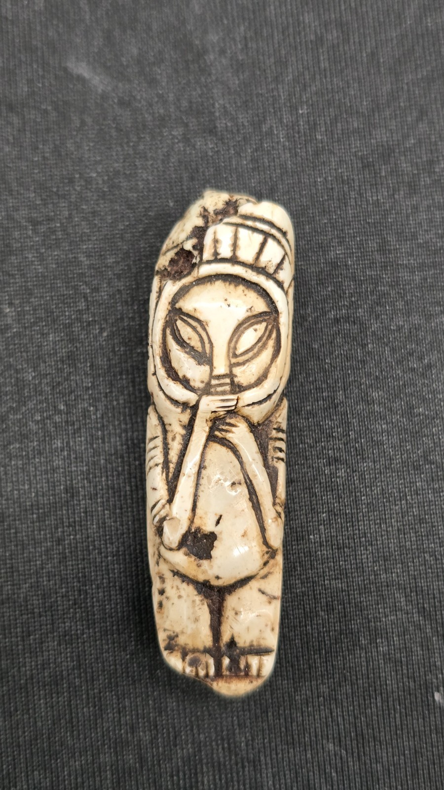 THE MINIATURE COSMIC TRAVELERHelmeted Figure • Fractal Face • Ojuelos Mystery