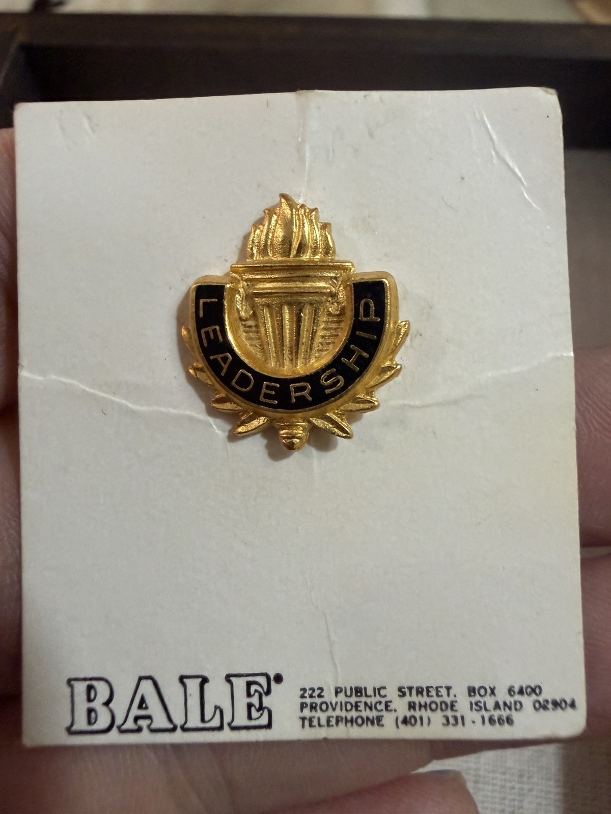 Vintage Leadership Torch Laurel Wreath Gold Tone Enamel Lapel Pin BALE