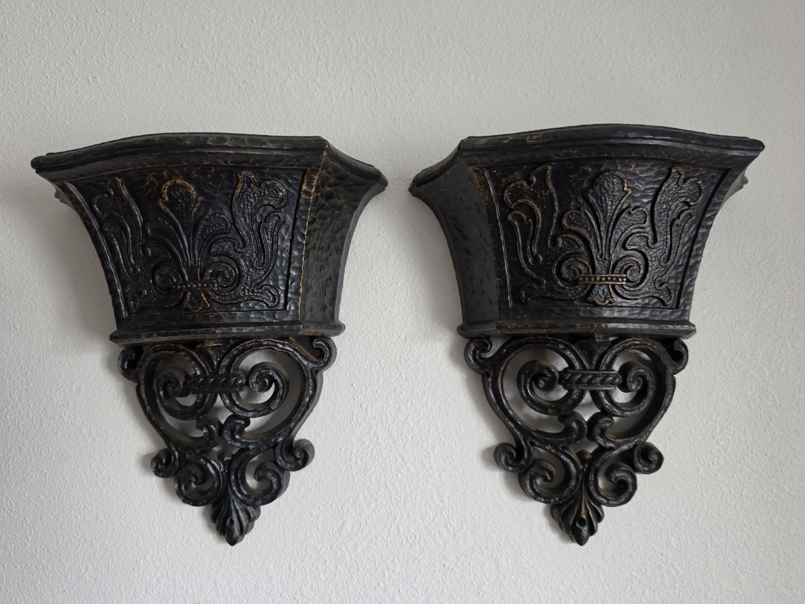 Vintage MCM Dart 6005 Black & Gold Hollywood Regency Wall Pocket Planter Pair