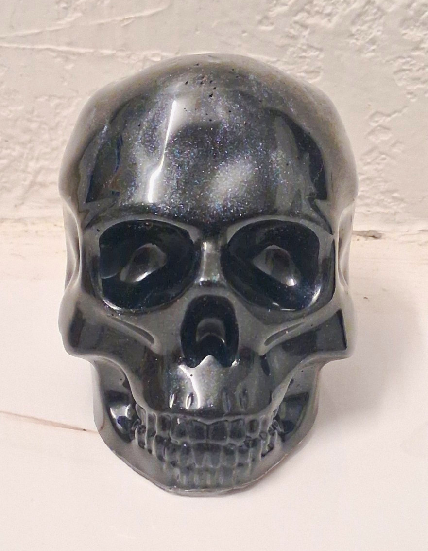 Black Resin Skull Figurine Decorative Figurine