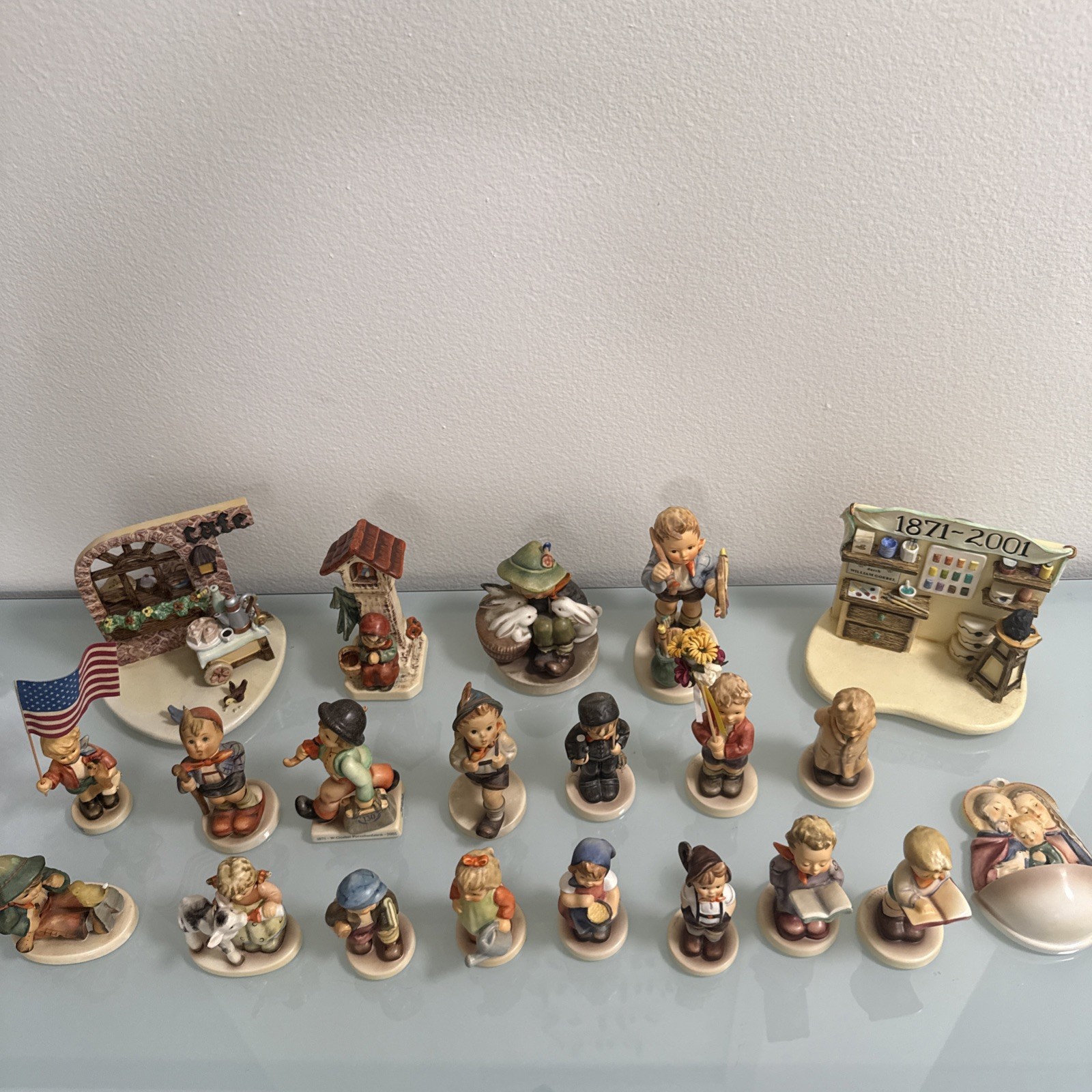 BIG LOT OF M.J. Hummel figurines no box Porcelain LOT of 20