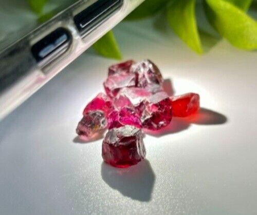 Very beautiful 17 Gram Rough Cutting Grade Rhodolite Garnet