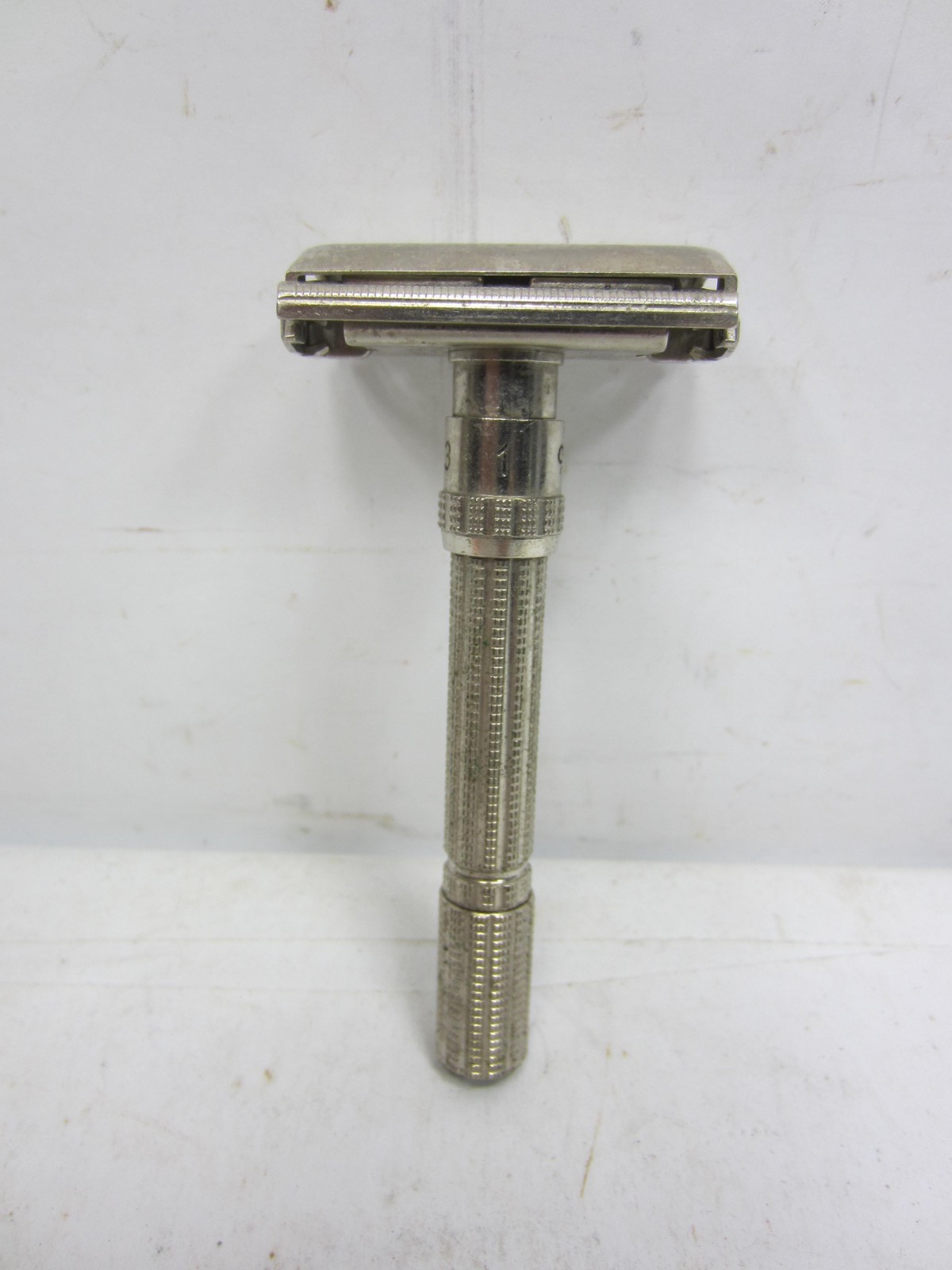 Vintage Slim Adjustable Gillette J4 Safety Razor