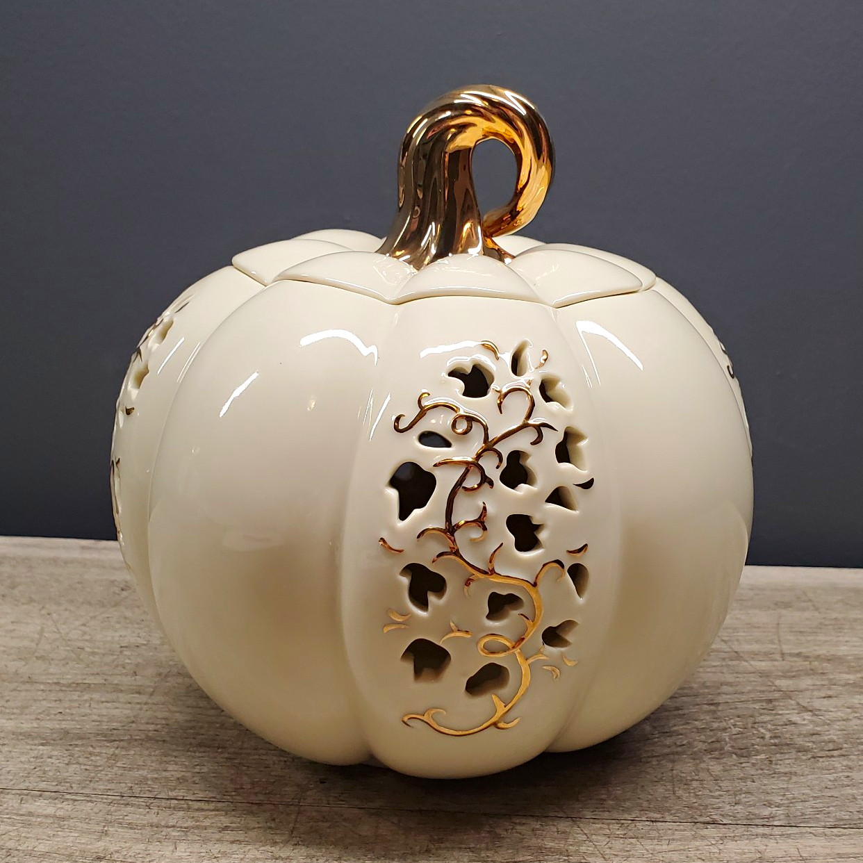 Lenox Pierced Pumpkin Votive Candle Holder Porcelain Ivory Gold 2001