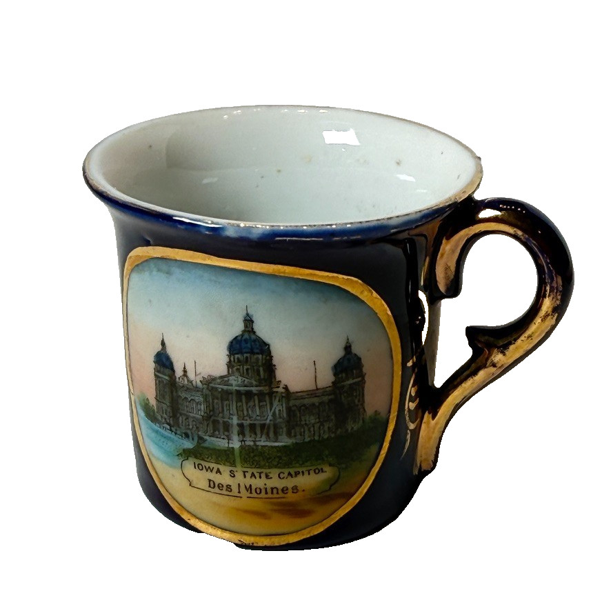 DES MOINES IA IOWA Antique CAPITOL Souvenir China TRINKET COBALT MUG