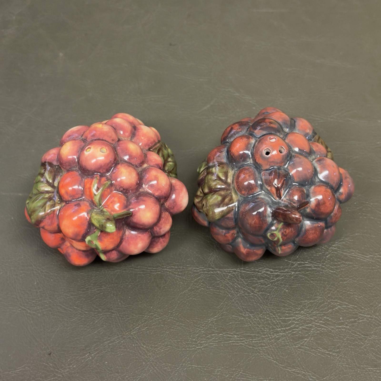 Wine Grape Cluster Vintage Ceramic Salt & Pepper Shakers 3.5