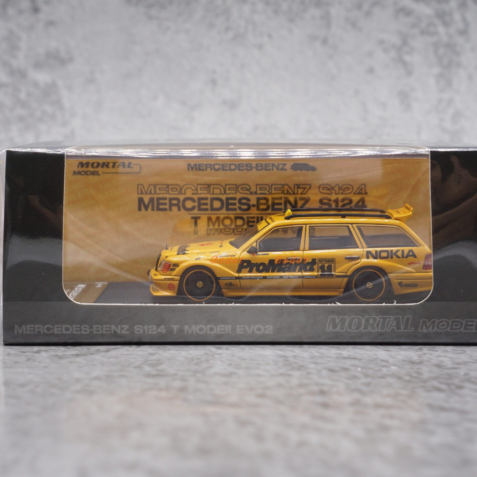 1:64 S124 Wagon Style Alloy Die-Cast Model | Collectible Estate Car