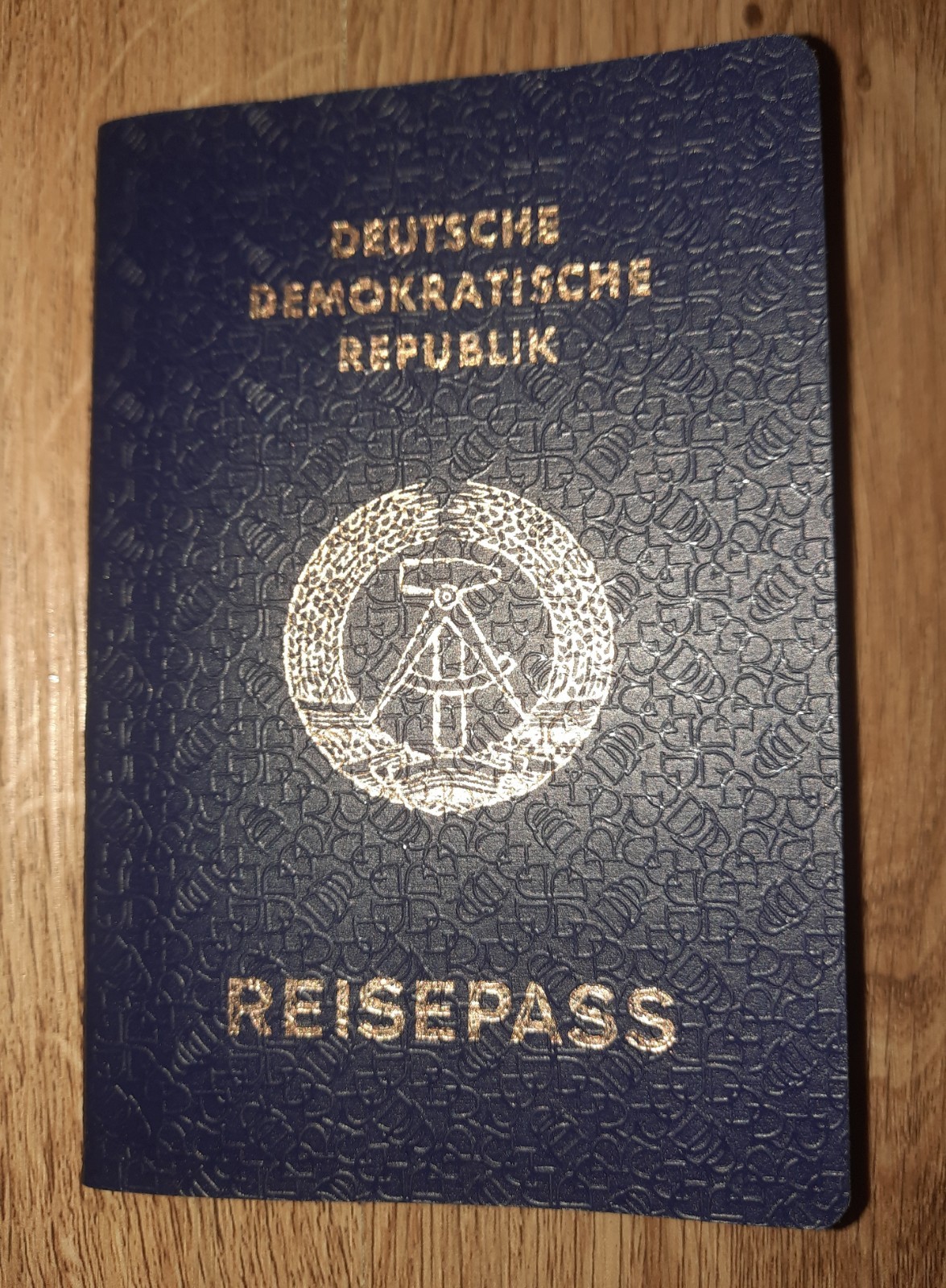 Expired German Democratic Republic Invalid GDR Travel Document 1990 - LAST ISSUE