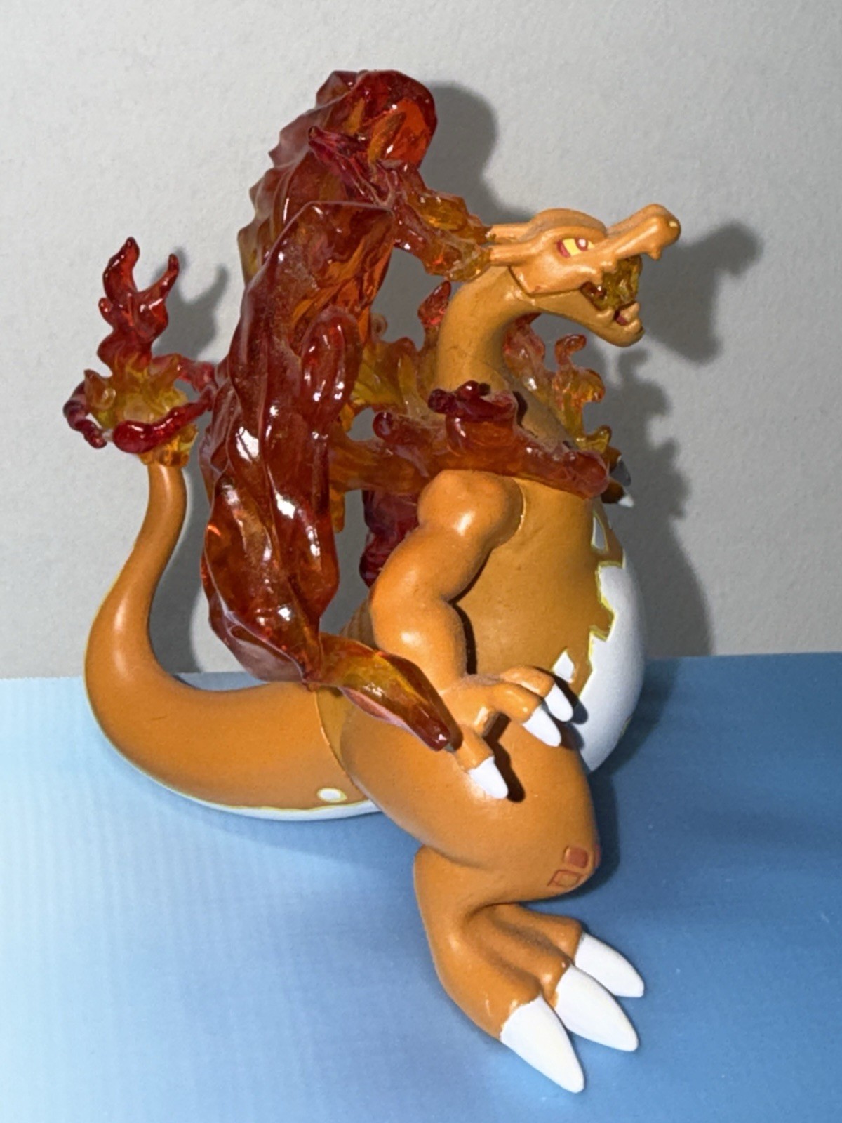 Takara Tomy Gigantamax Charizard 4” Pokémon Moncolle Figure Nintendo G-Max