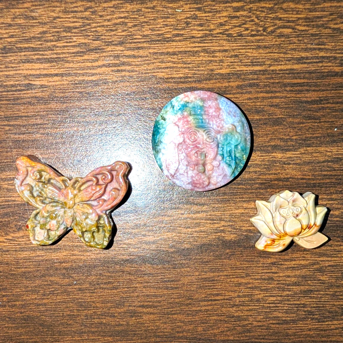 Set of 3 Alashian Agate Carvings