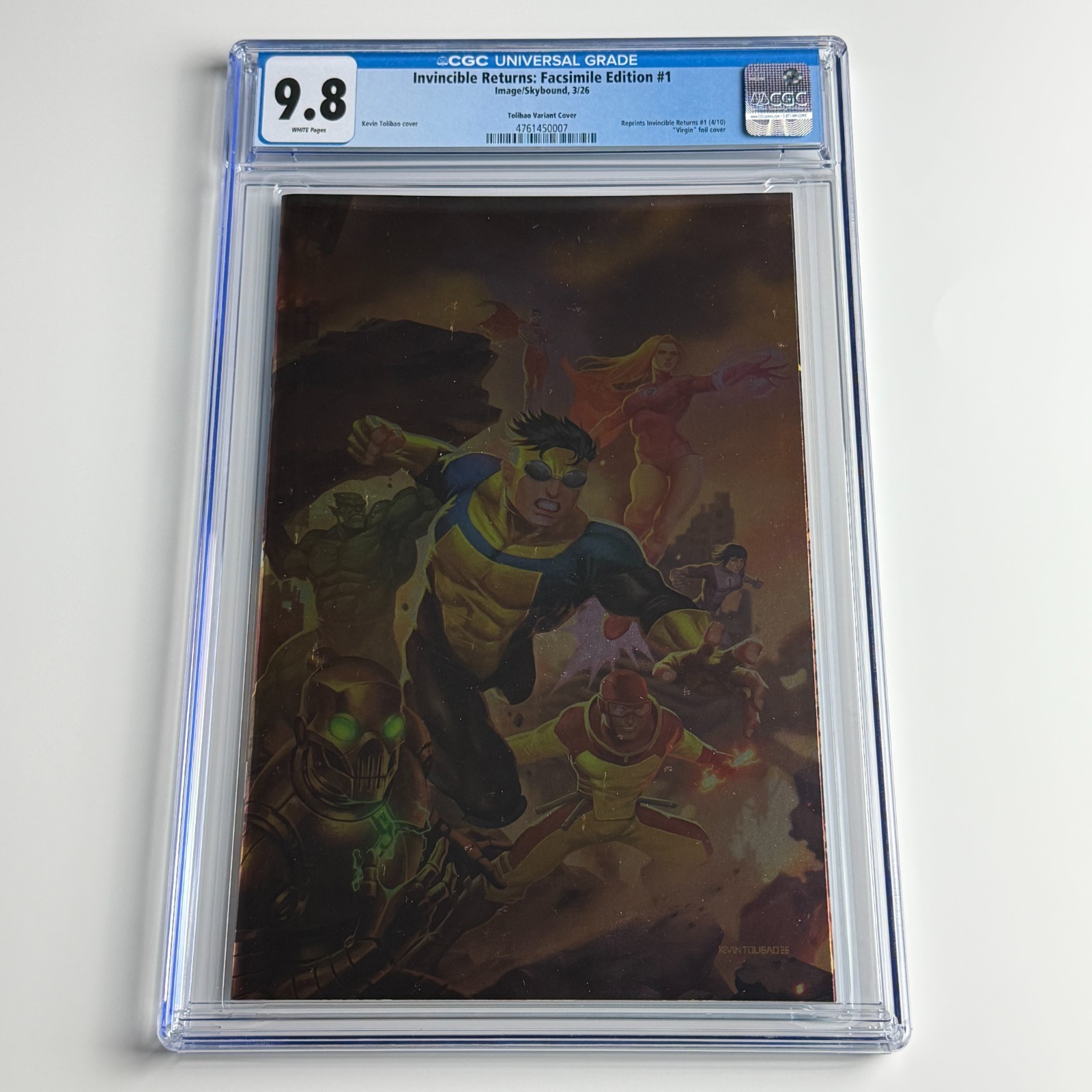 Invincible Returns Facsimile Edition #1 CGC 9.8 Tolibao Foil Variant Ltd 1000