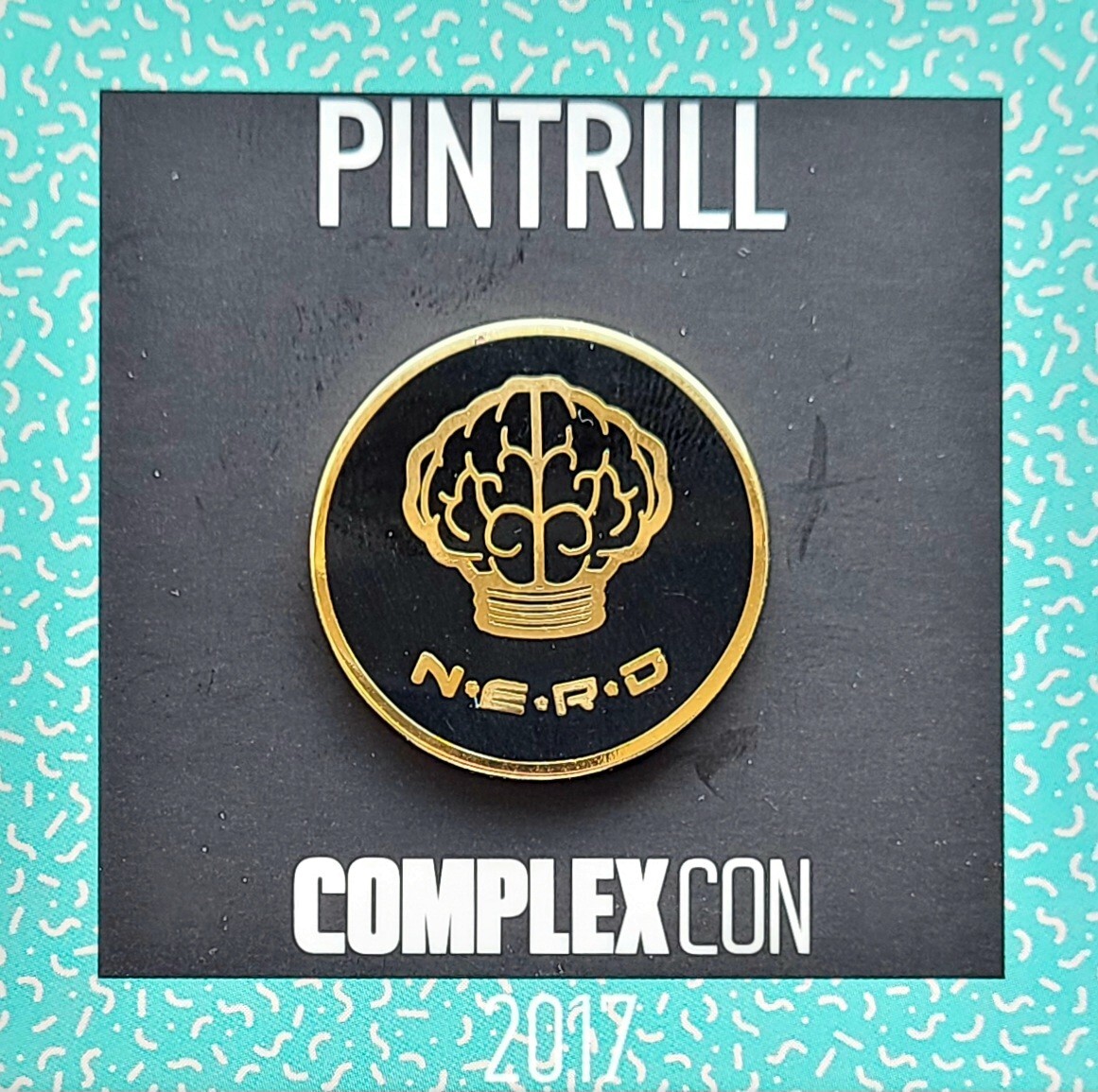 ⚡️RARE⚡️ COMPLEXCON x PHARRELL WILLIAMS OFFICIAL N.E.R.D. PIN *BRAND NEW* LE 🧠