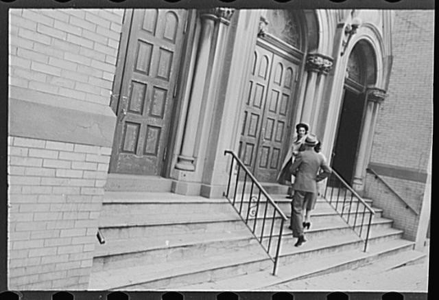 Photo:Shenandoah Pennsylvania 1940s Church Steps Men Entering Building