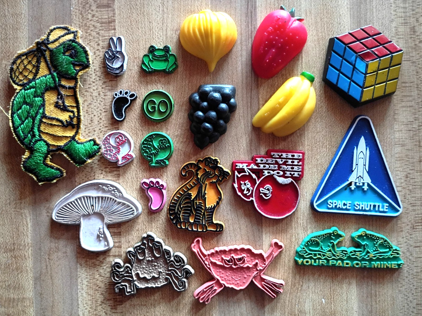 20pc Vintage Refrigerator Magnet Lot 1970\'s Freakies Gumball Mini Novelty