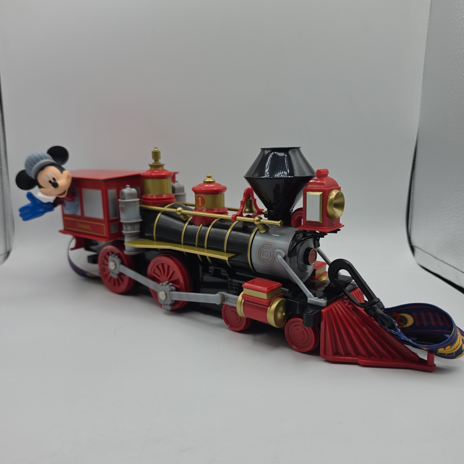 Disneyland Railroad Train Engine Light Up Popcorn Bucket With Mickey Mouse D100