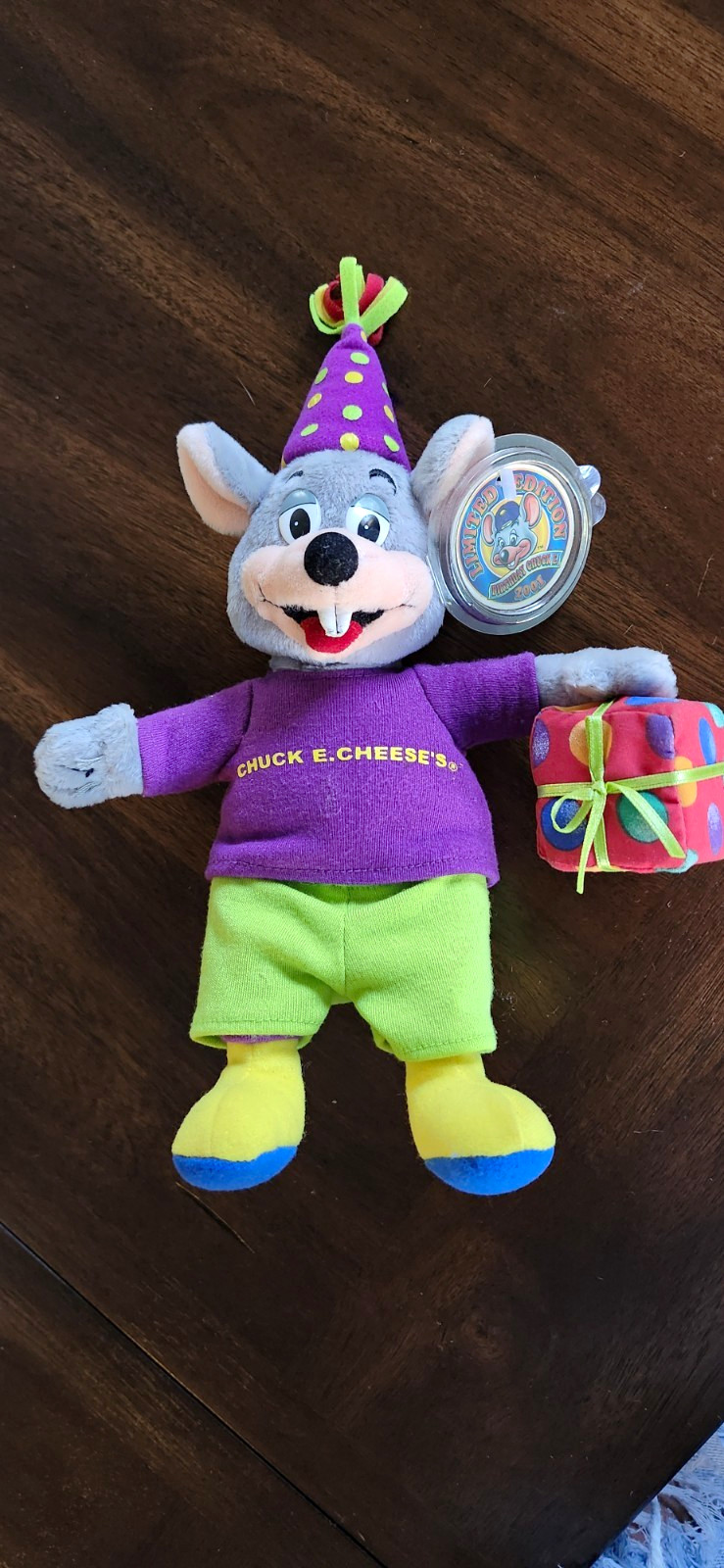 Chuck E. Cheese's Limited Edition Birthday Chuck E Plush Party Hat 2001 RARE