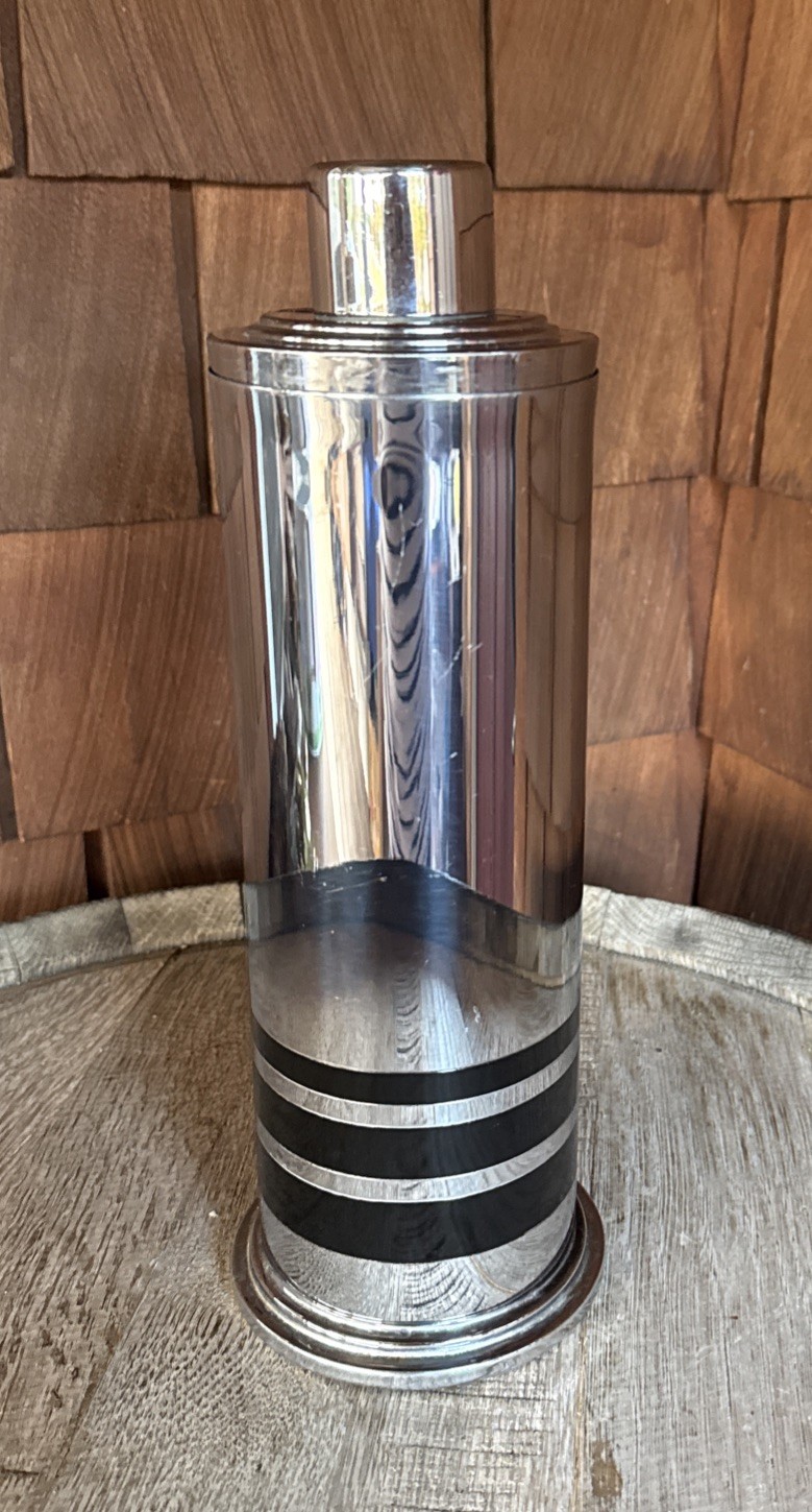 RARE VTG Art Deco Manning Bowman Cocktail Shaker Diana Chrome w/Black Stripe