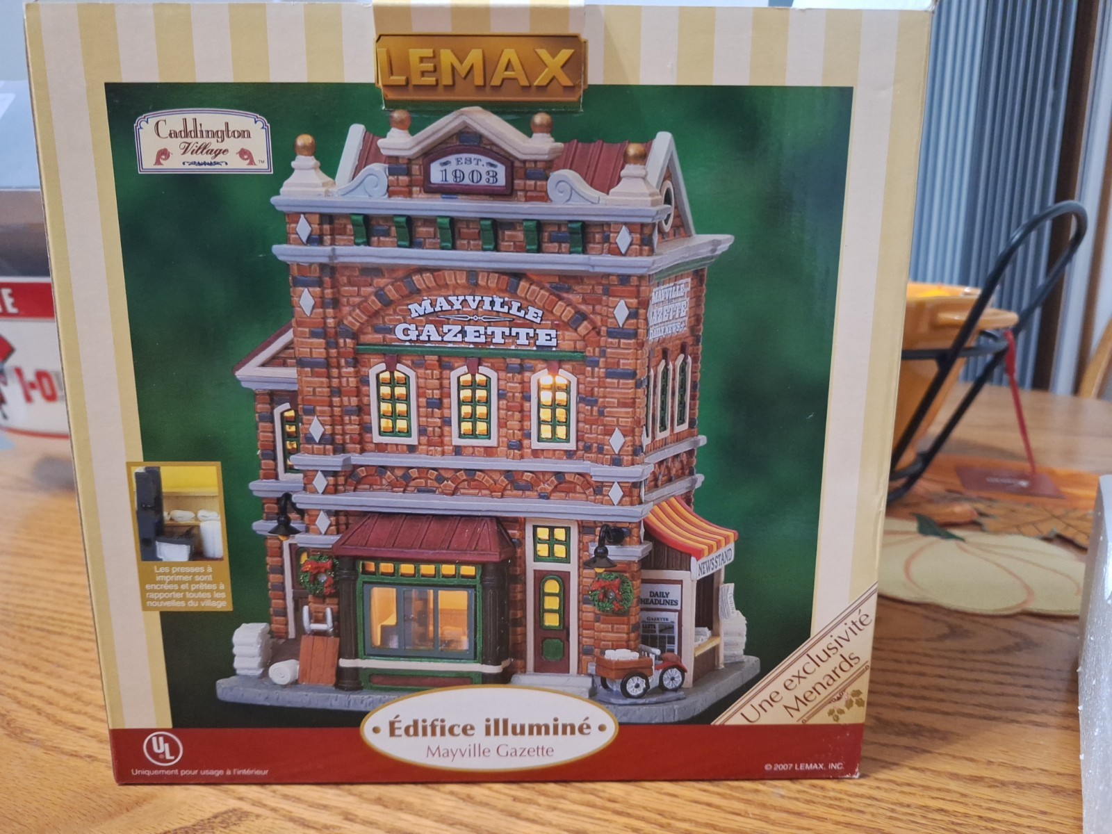 LEMAX Caddington Village Collection 2007 Lighted Mayville Gazette Building Works