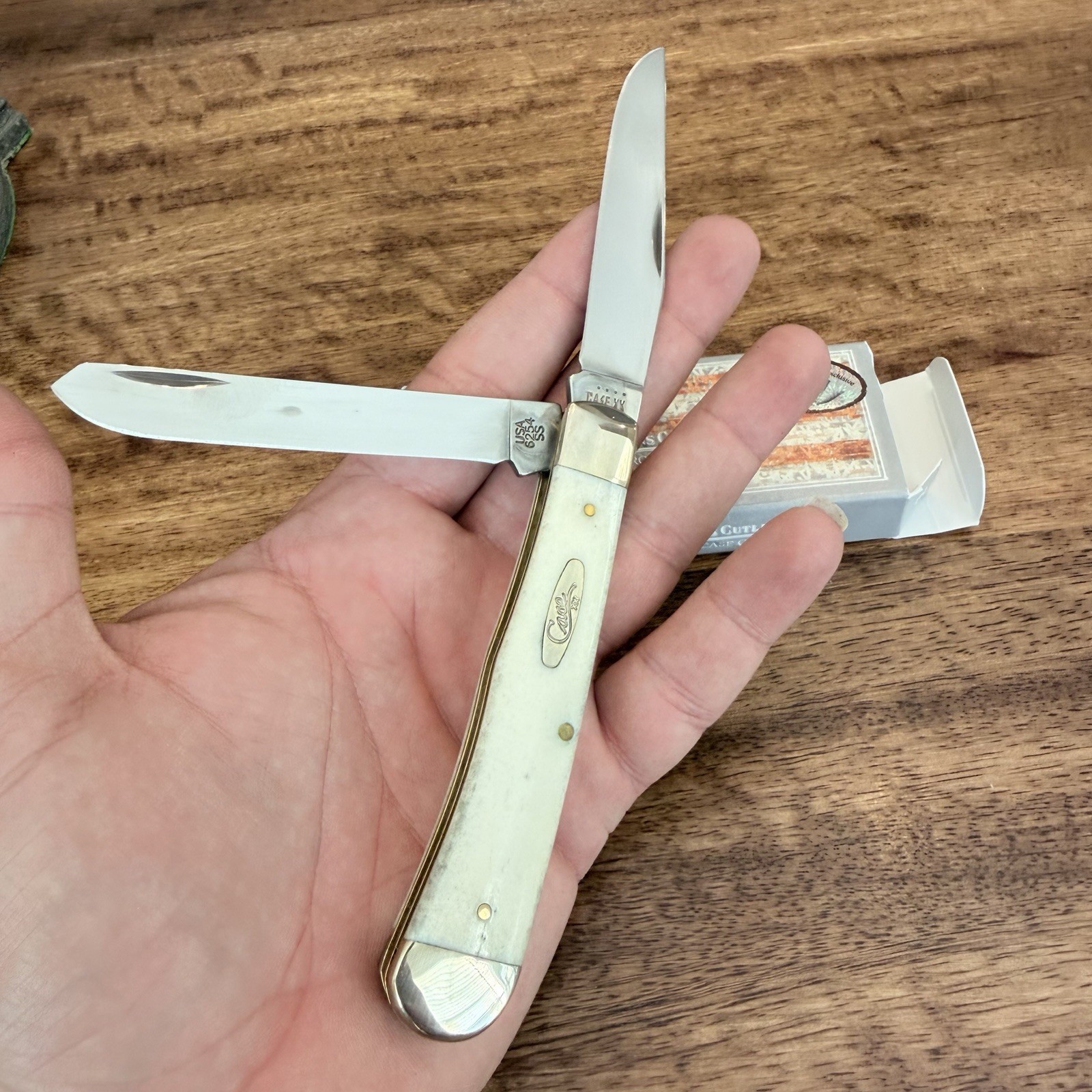 CASE XX  6254  TRAPPER  NATURAL SMOOTH BONE HANDLES 2022 KNIFE