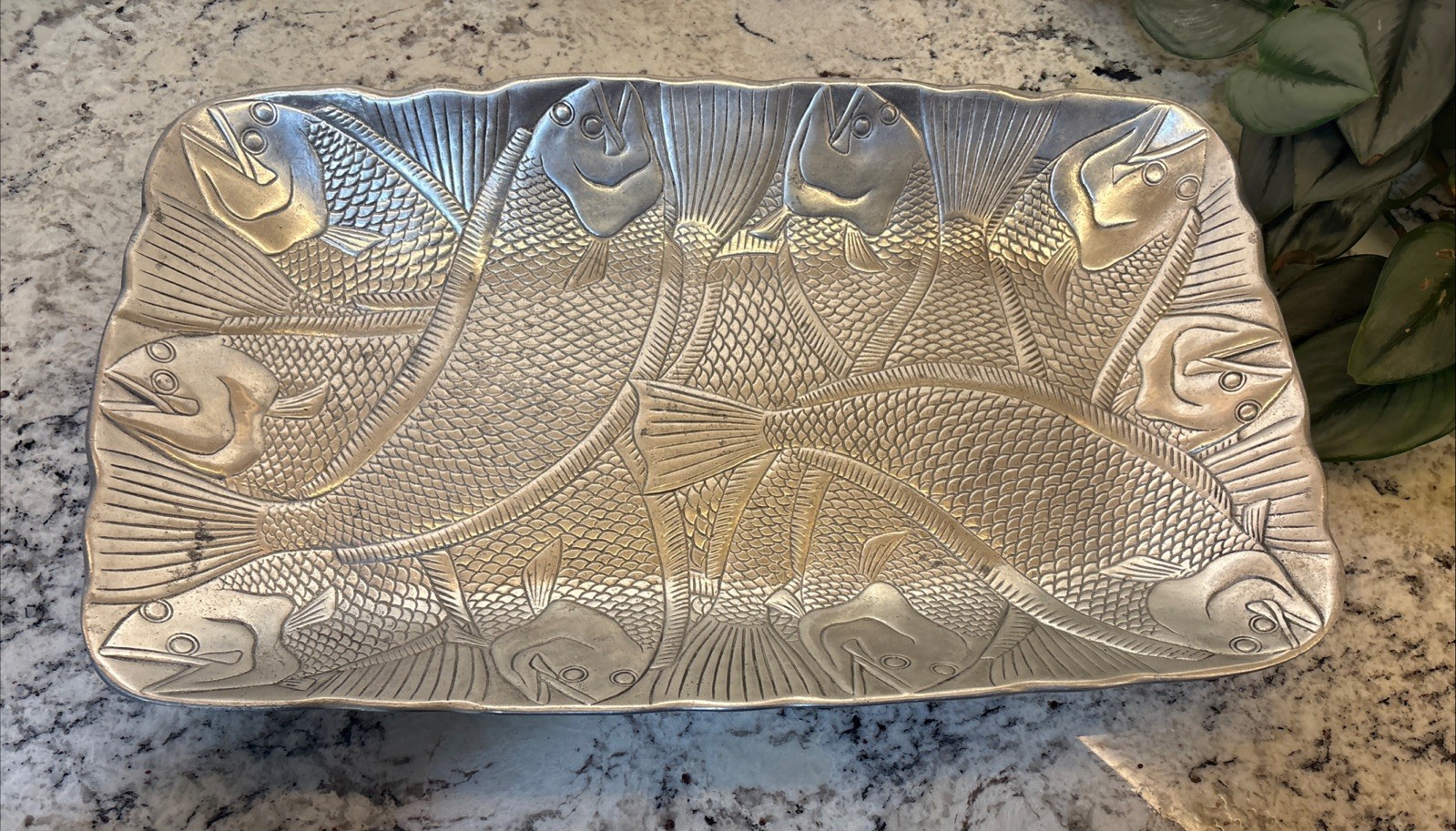 Large Vintage 1979 Arthur Court Aluminum Fish Motif Serving Platter