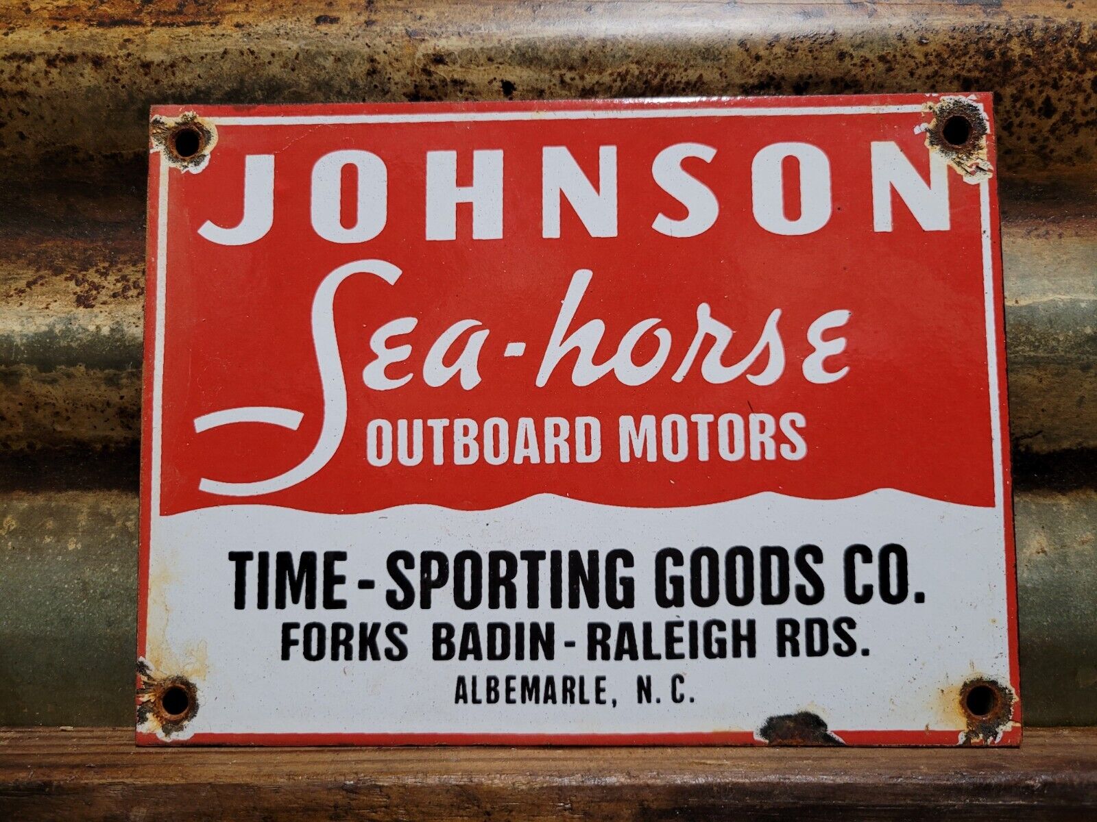 VINTAGE JOHNSON PORCELAIN SIGN SEA-HORSE OUTBOARD MOTORS BOAT ENGINE SERVICE NC