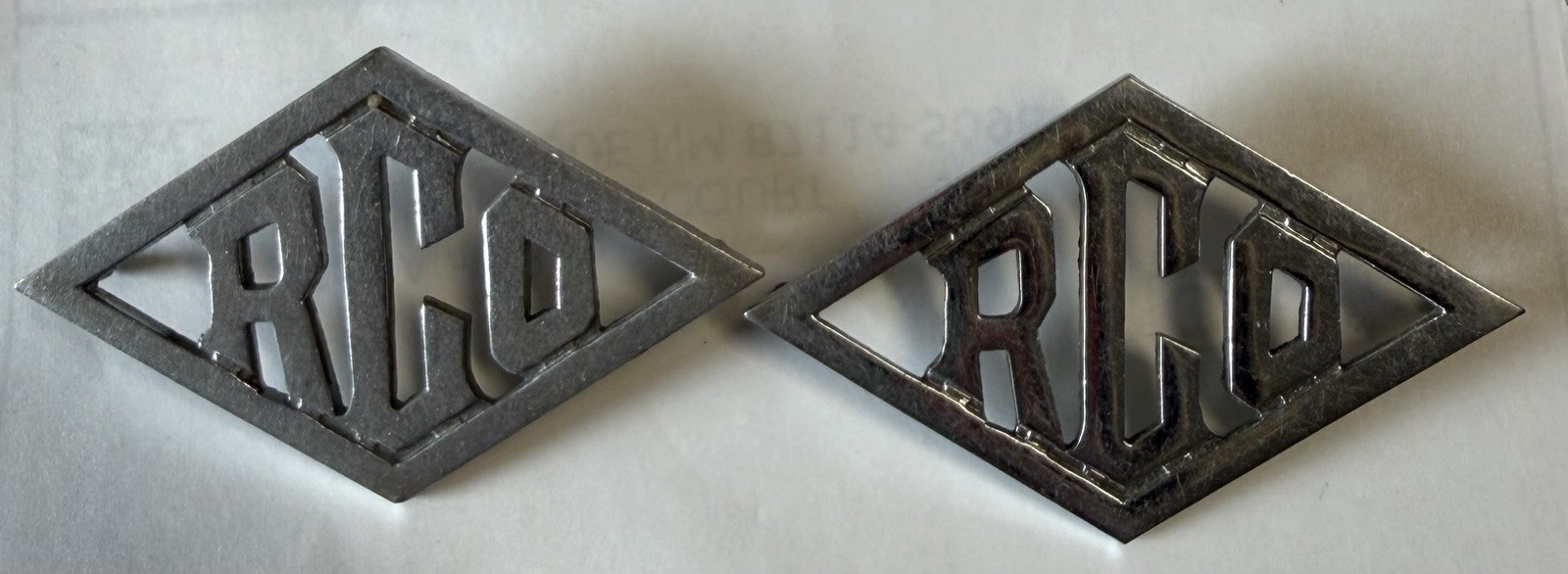 2 Vintage Reading Co Philadelphia Railroad Pins