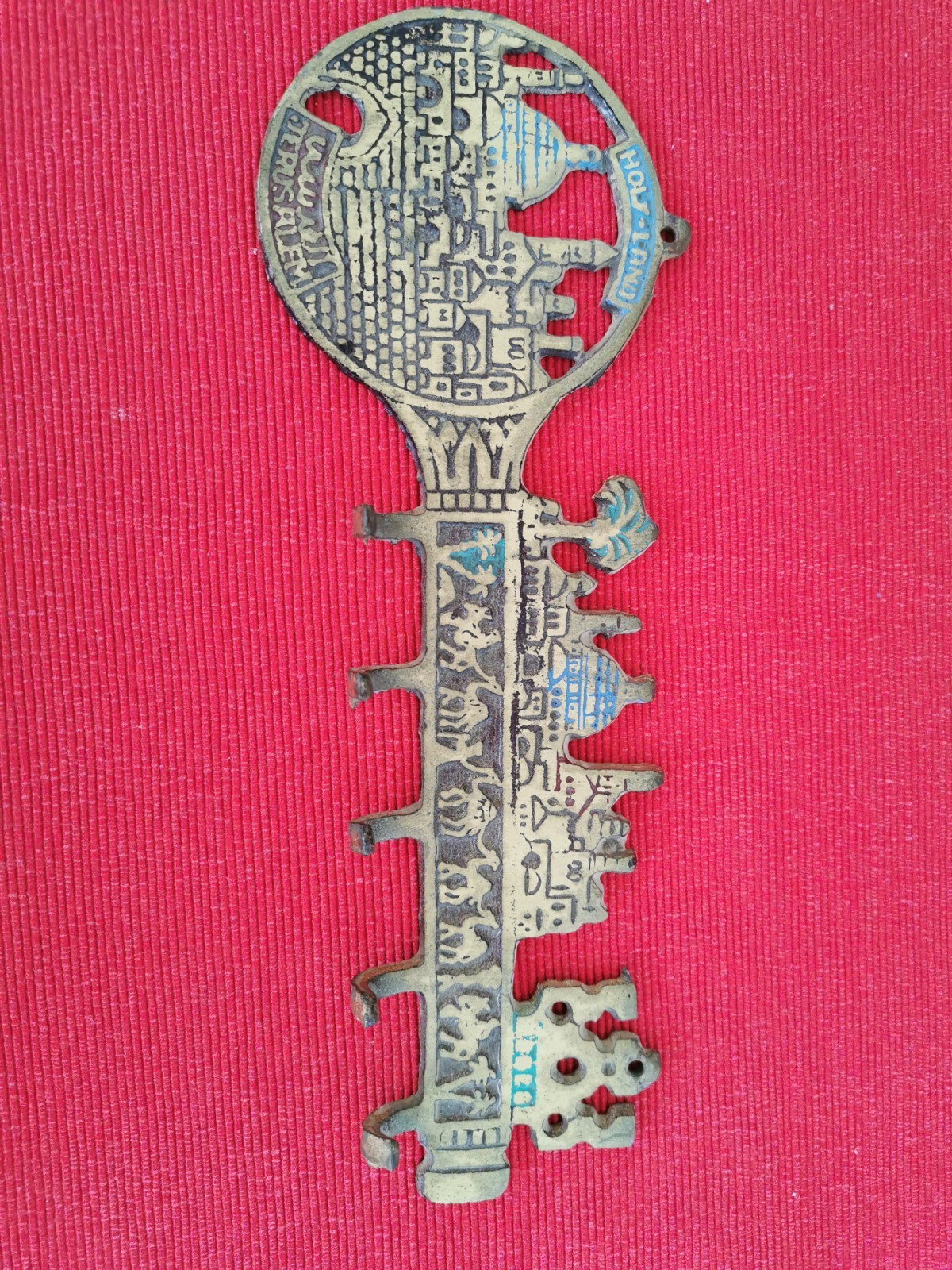 Vintage Holy Land Jerusalem Decorative Key Holder – Family-Owned Since the 1980s