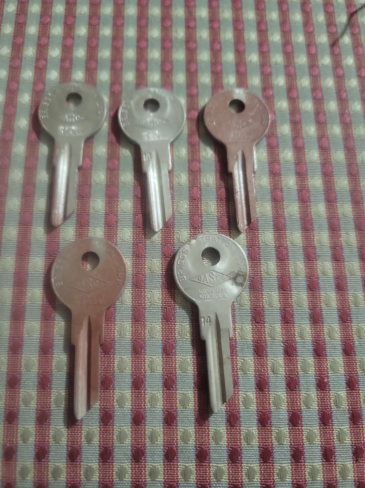 5 NOS Vintage Briggs & Stratton BASCO #14 Milwaukee Auto Uncut Key Blanks No 14