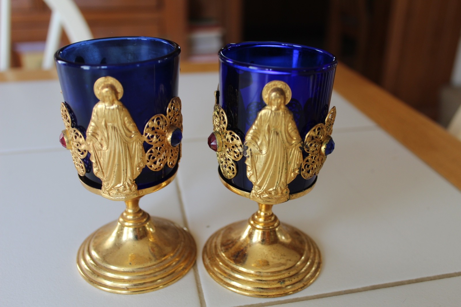 PAIR VTG CATHOLIC GOLD TONE METAL  CANDLE HOLDERS JESUS MARY INFANT OF PRAGUE