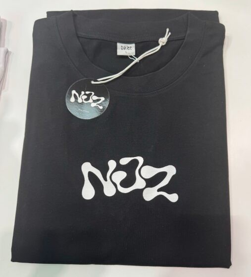 NewJeans NJZ ComplexCon Limited Edition T-Shirt Rare Size S NEW with tags