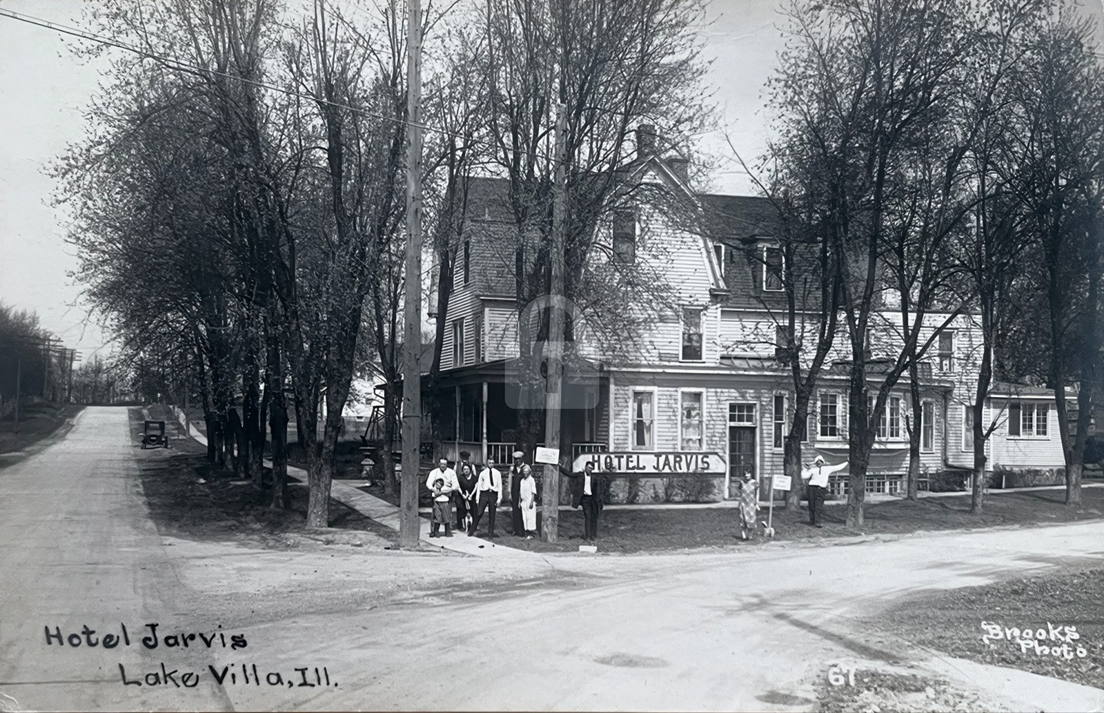 H B Brooks People Outside Hotel Jarvis Lake Villa IL RPPC Photo Postcard COPY
