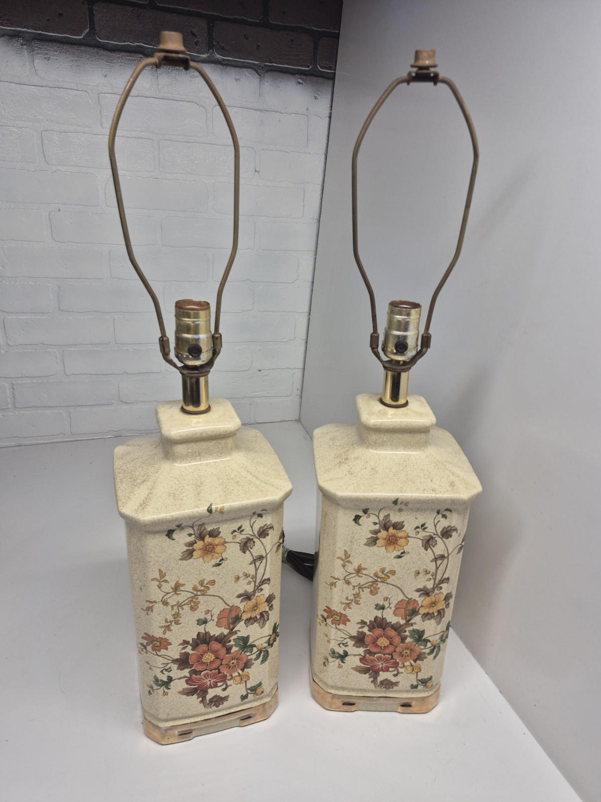 Vintage Mid Century Modern Speckled Ceramic Floral Table Lamp Cottage Core Pair