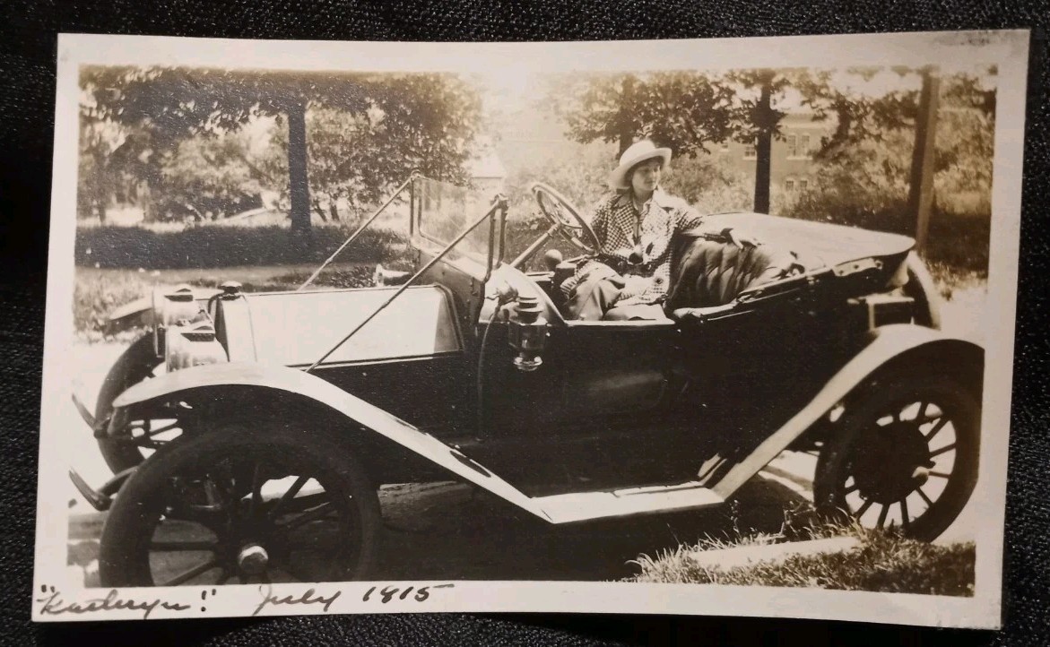 Vintage 1915 Antique Car Automobile Horseless Carriage Photo Original B & W