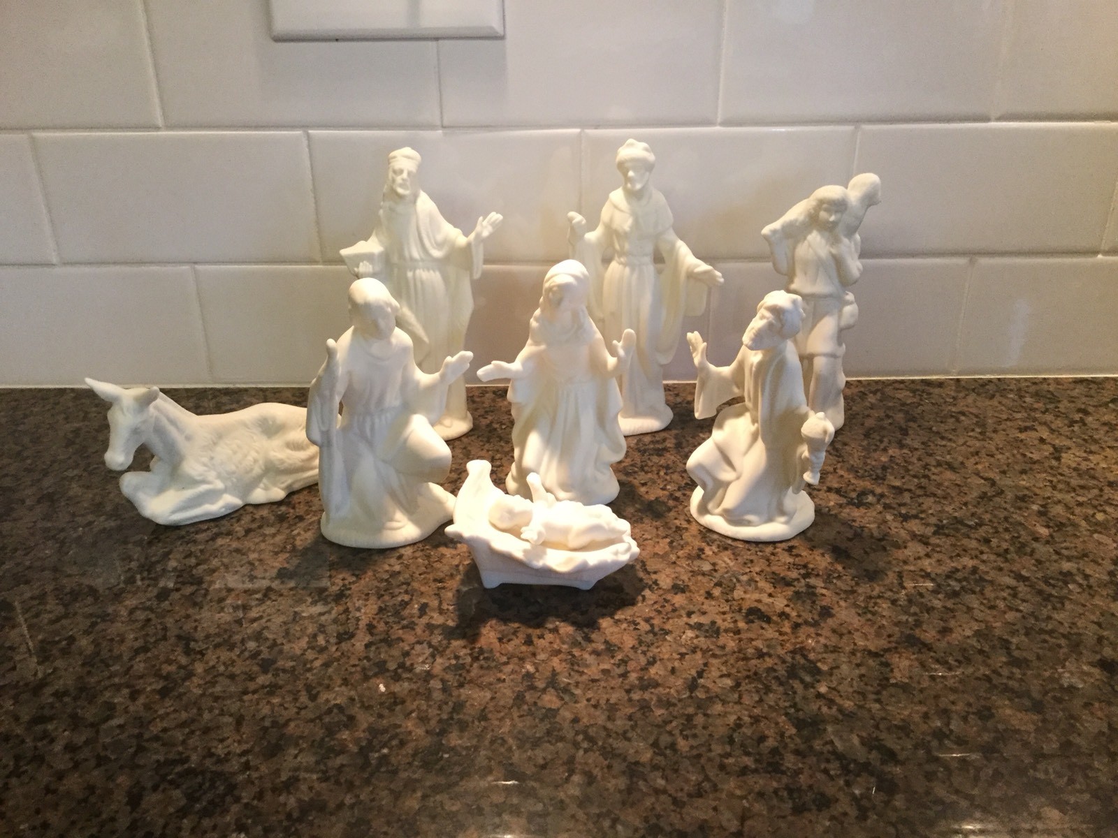 8 Piece Porcelain Nativty Set