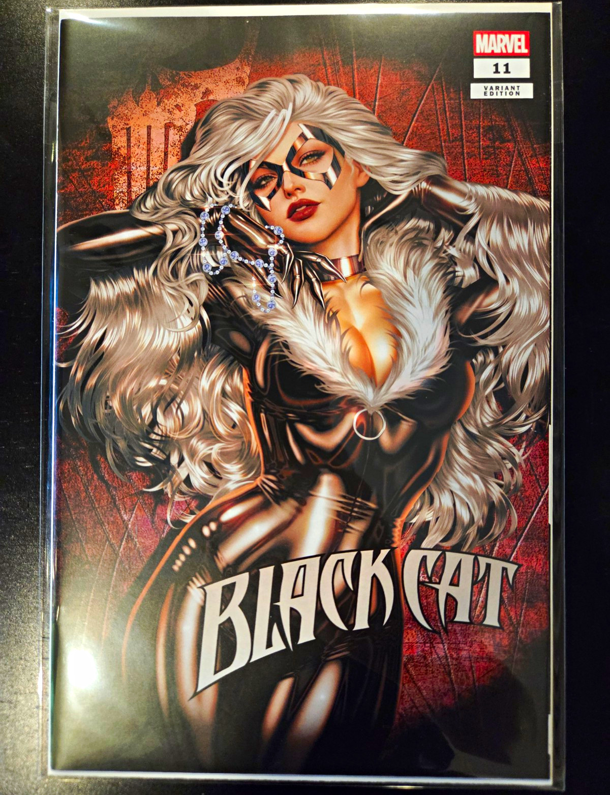 Marvel Black Cat #11 Variant Edition MARVEL SDCC Comic Book