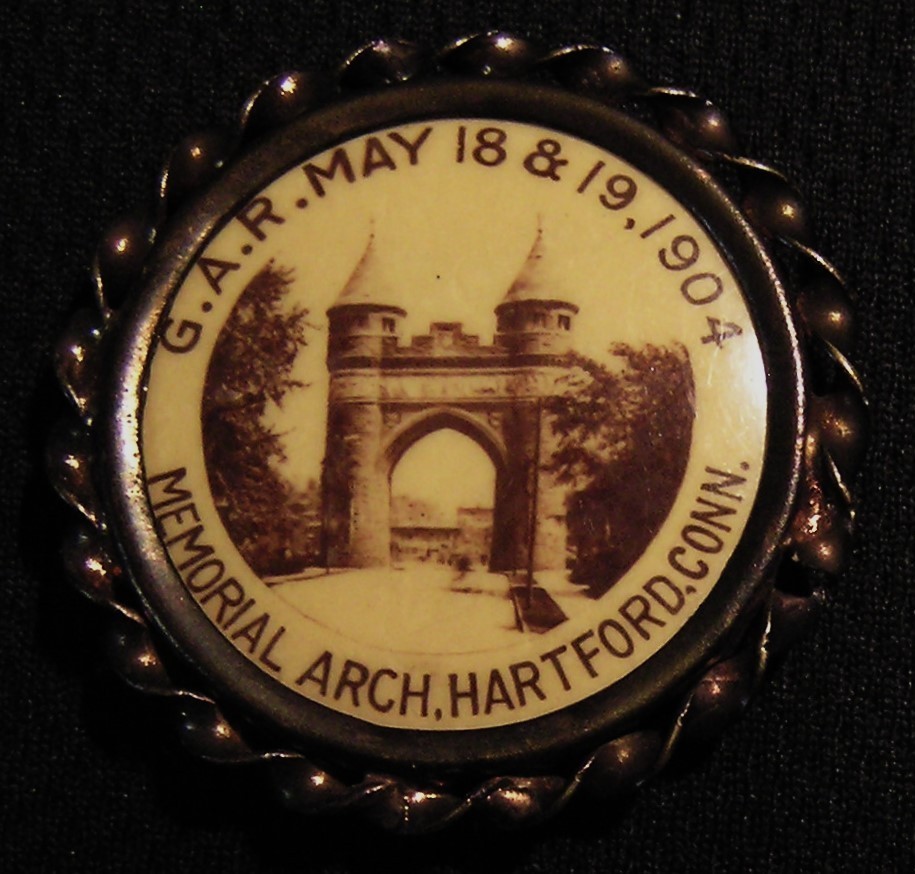 1904 GAR SOLDIERS & SAILORS MEMORIAL ARCH PIN - HARTFORD CT