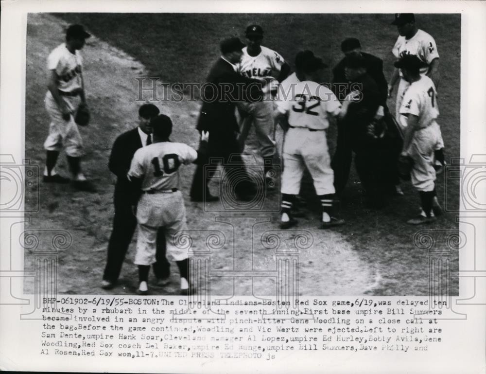 1955 Press Photo Indians vs Red Sox rhubarb on field Gene Woodling, Vic Wertz