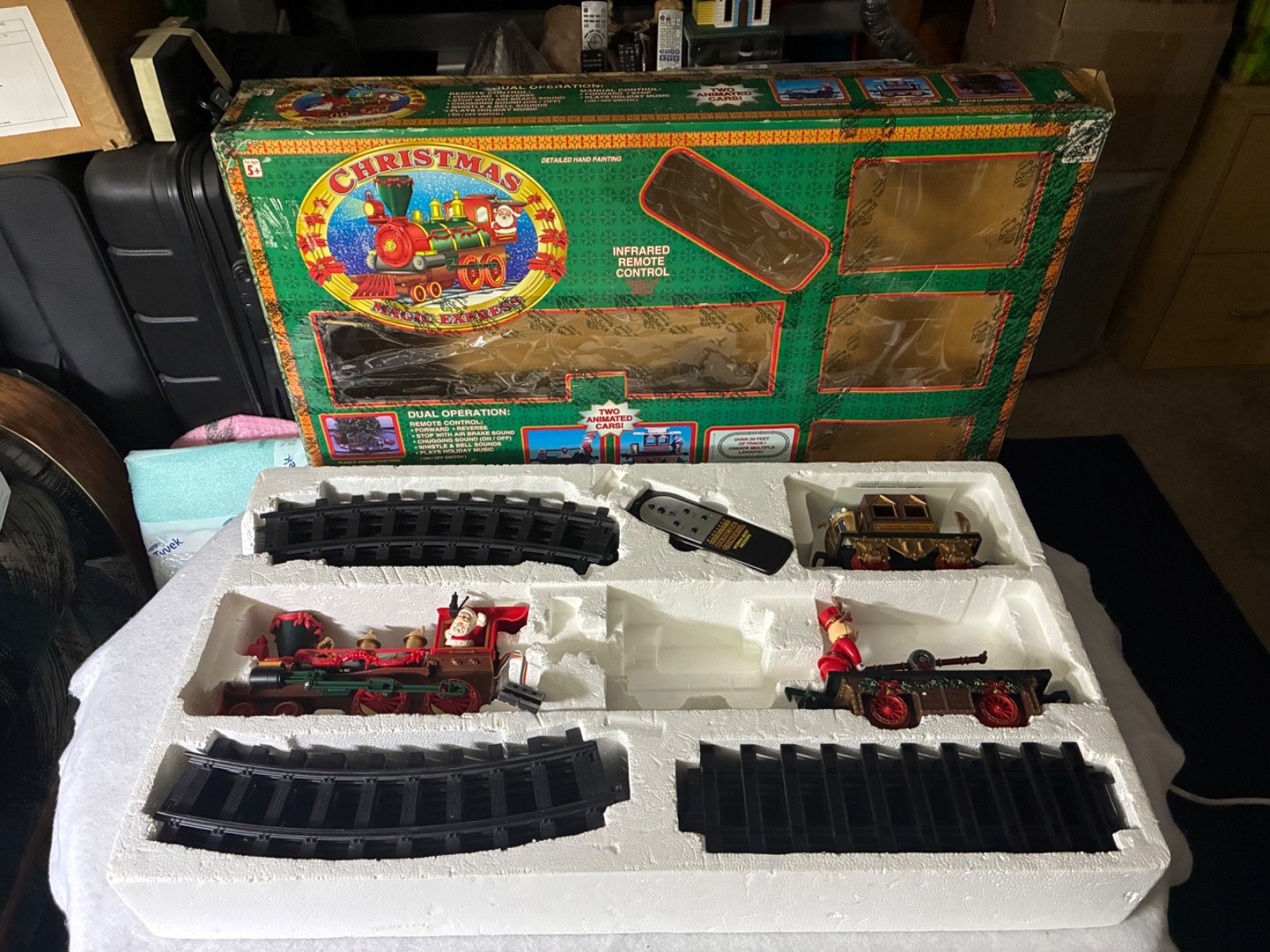 CRISTMAS MAGIC EXPRESS TRAIN 1995   FOR PARTS ONLY.
