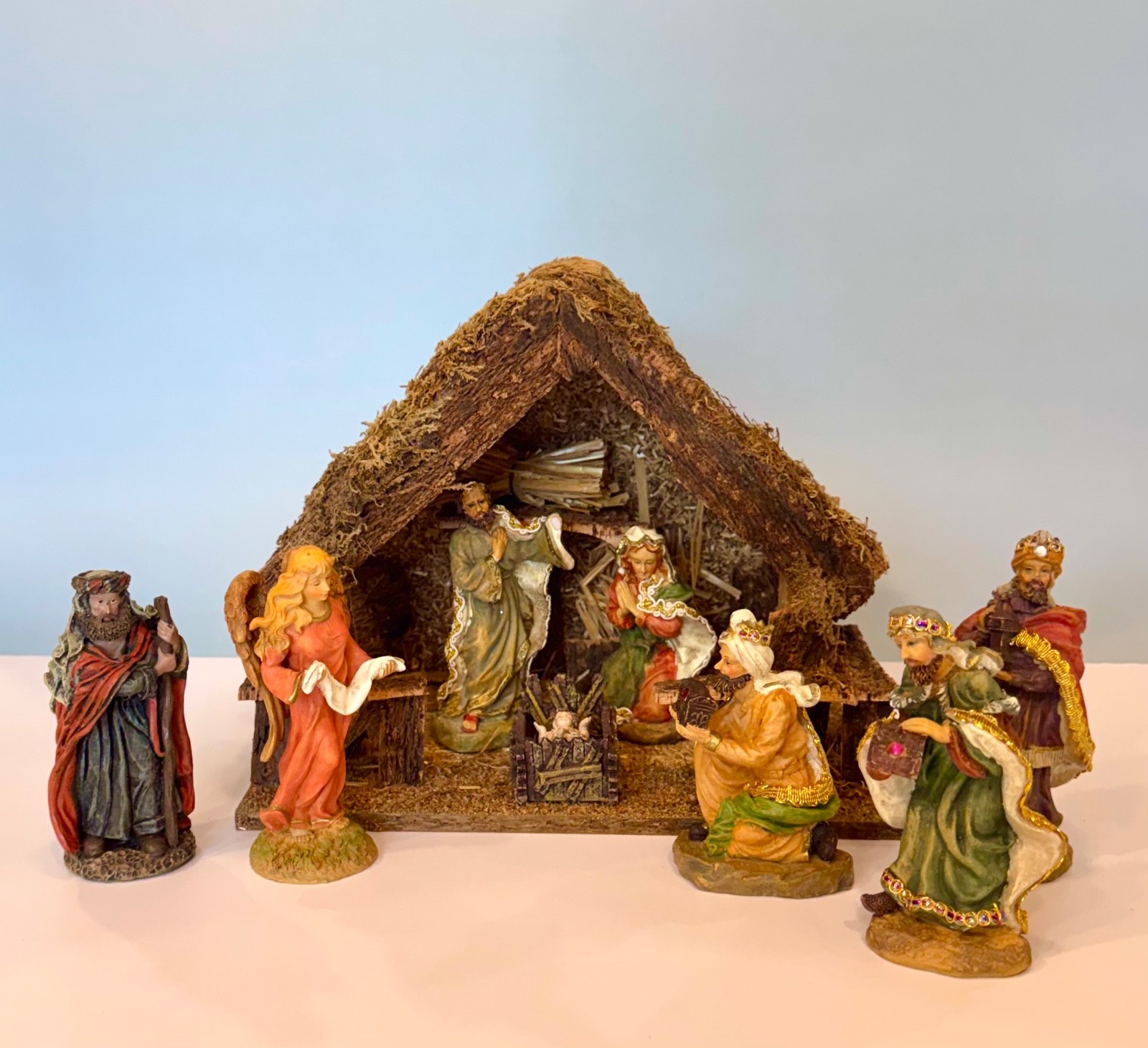 Vintage K\'s Collection Jeweled Nativity Set 9 Figurines & Moss Wood Stable