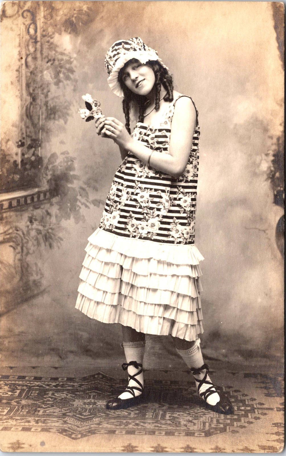 UNUSUAL DRESS FANCY HAT : YOUNG WOMAN : FLAPPER ERA : FASHION : RPPC c1920