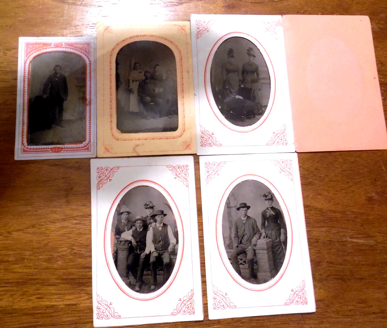ANTIQUE LOT/5 TIN TYPES INTERESTING LOT