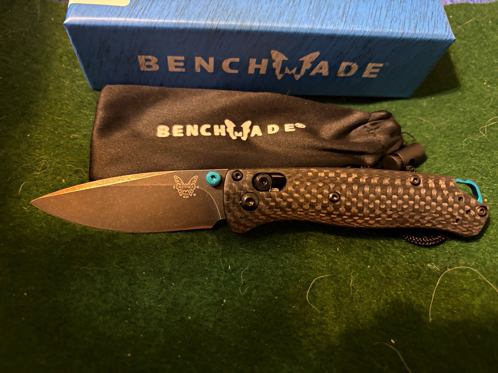 Benchmade 533-3 Bugout S90V Carbon Fiber AXIS Lock Drop Point Plain Edge