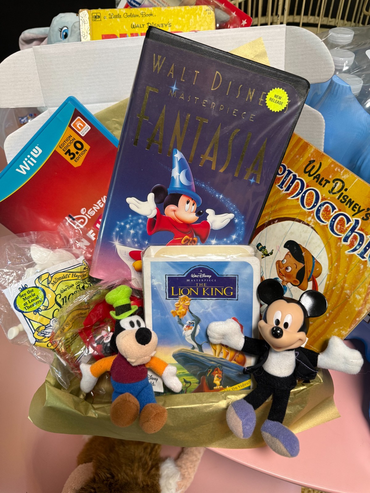 Disney's Ultimate Nostalgic Vintage Box With Eight Items