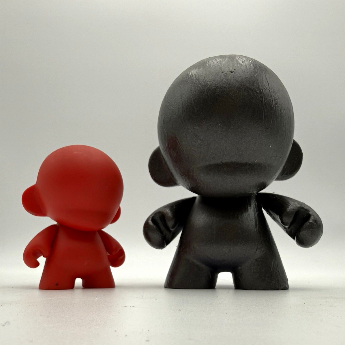 Kidrobot Marvel MUNNYWORLD Blank Vinyl Figures Lot 7” Black 4” Red DIY Art Toys