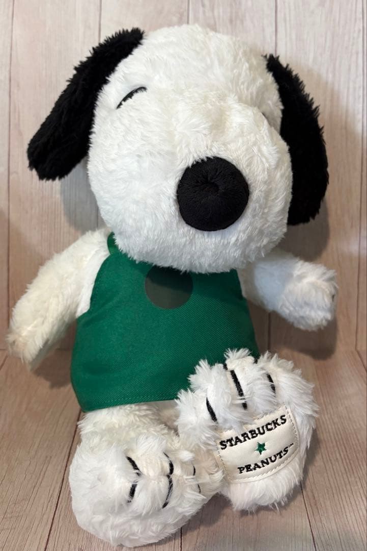 Starbucks x Snoopy Green Apron Plush Toy, 2022 Collaboration, 10.24 x 7.48 x