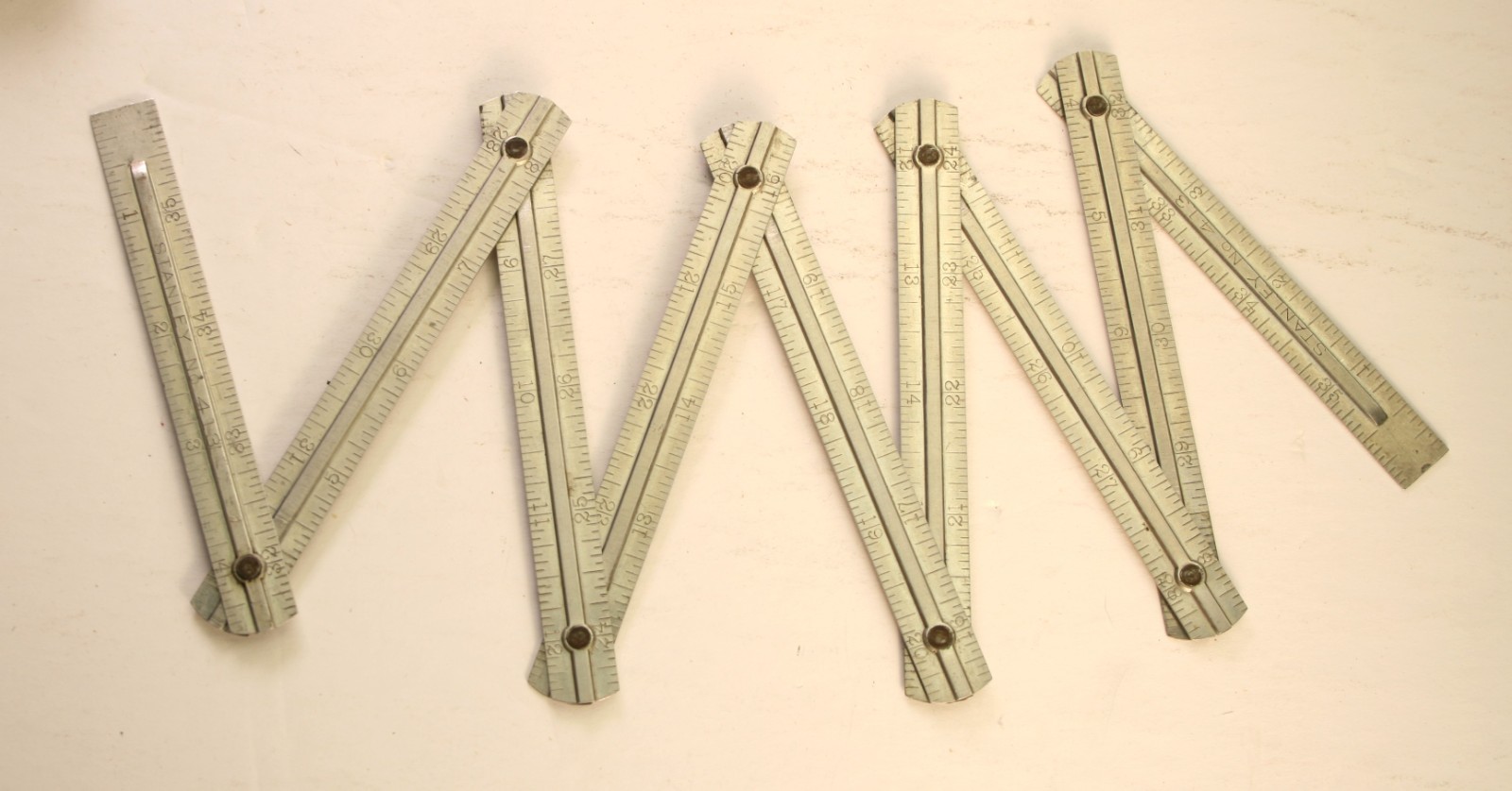 STANLEY NO. 413 ALUMINUM ZIG ZAG RULE