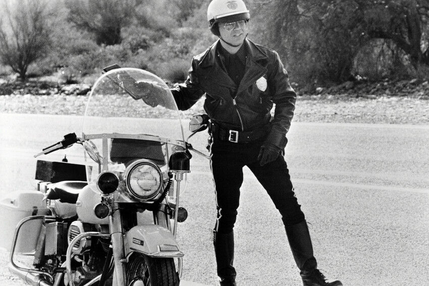 Elektra Glide In Blue Large Poster Robert Blake By Police Motorcycle