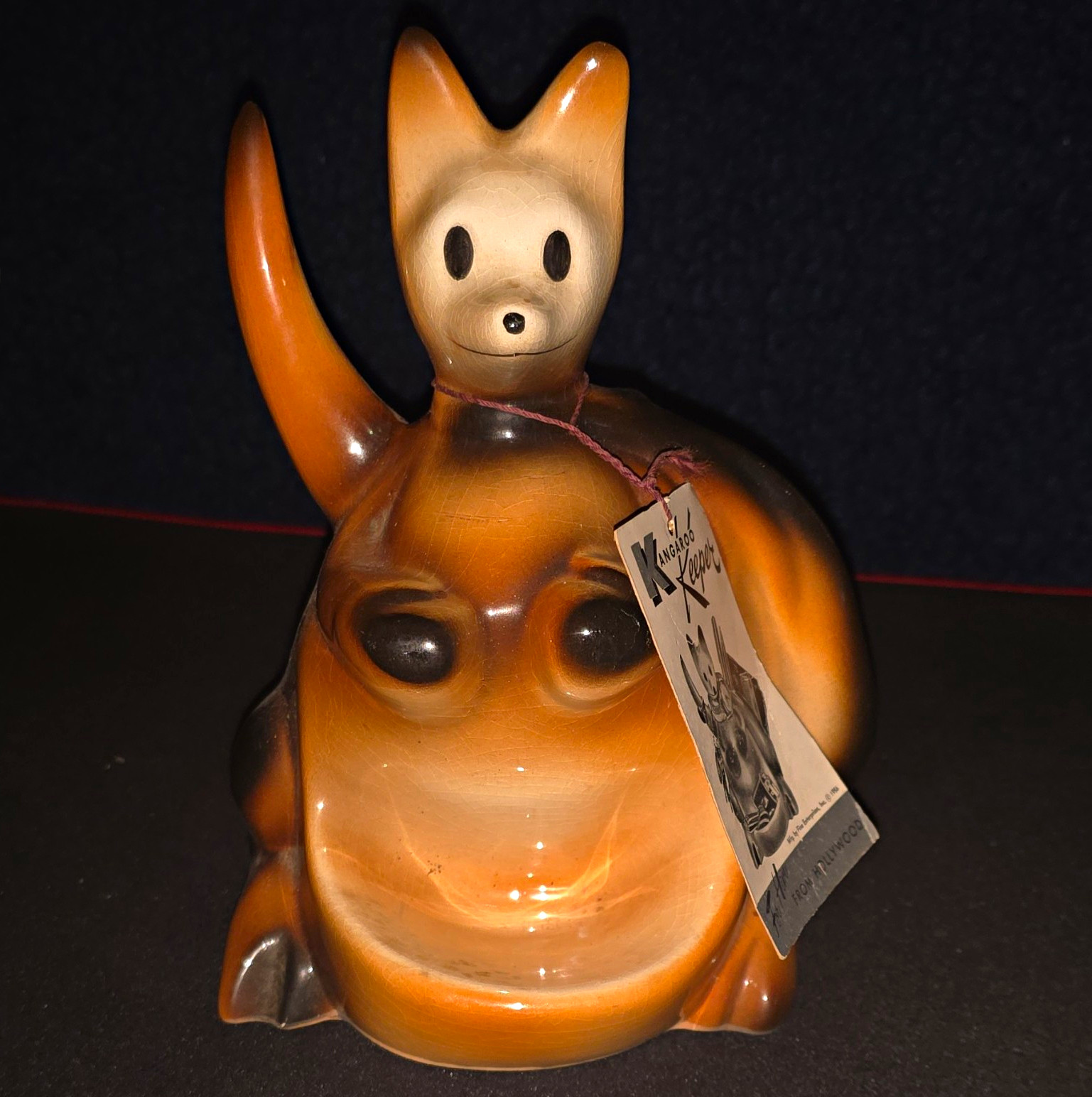Vtg 1956 Boxing Kangaroo Dresser Caddy Valet Pulp Fiction Prop w/ Rare TAG